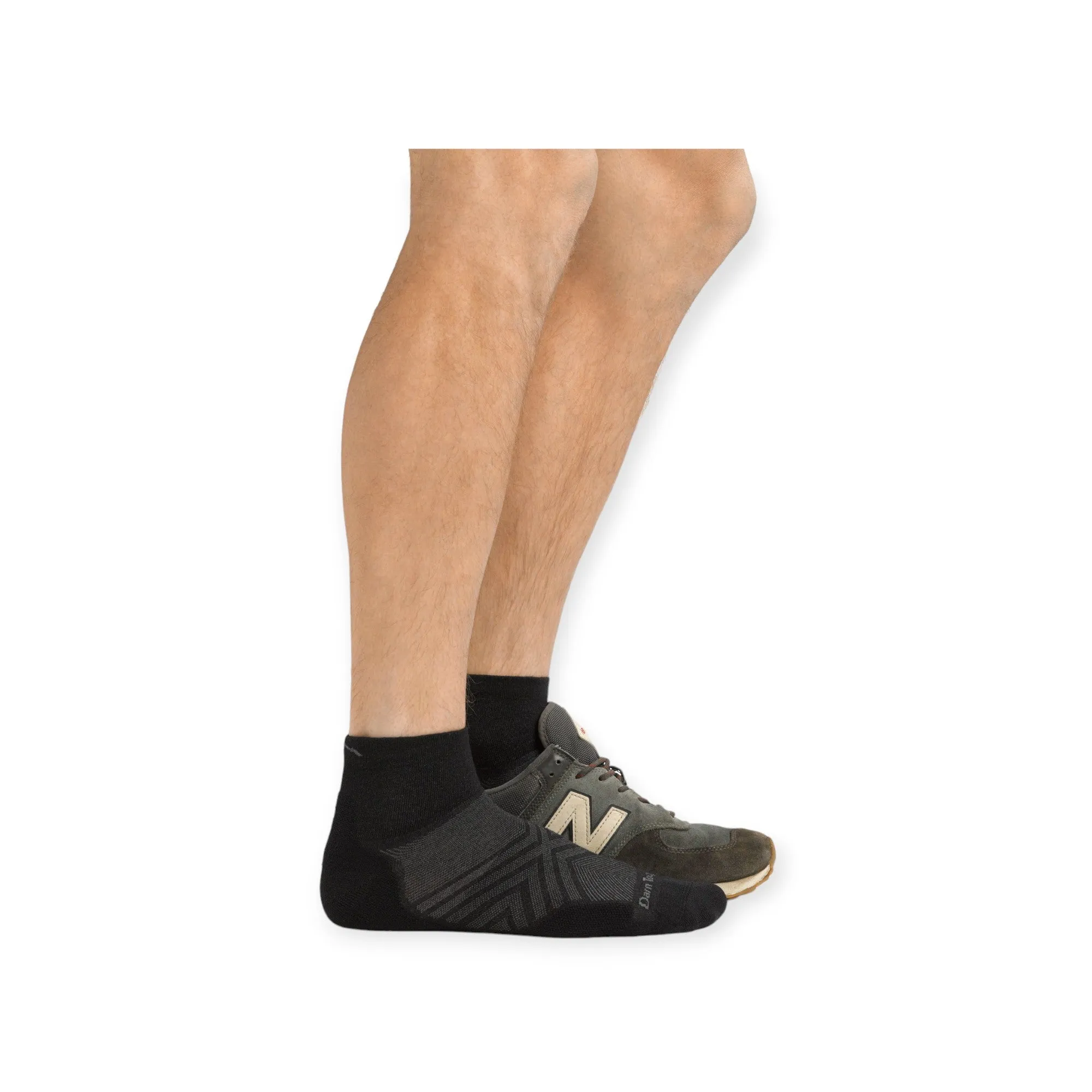 Darn Tough Men's Quarter Ultra Lightweight No Cushion Running Socks