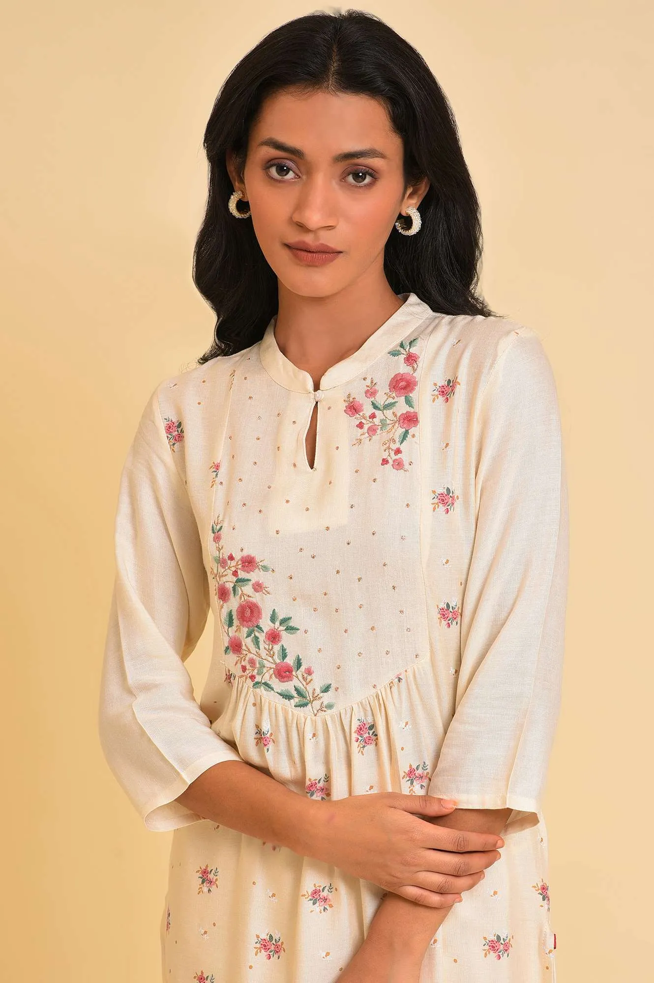 Ecru Embroidered kurta & Pants Set