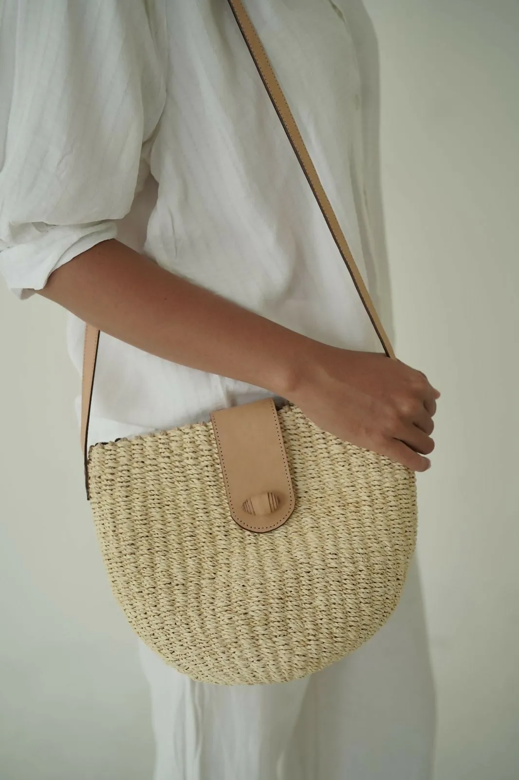 Habibi Sling bag big