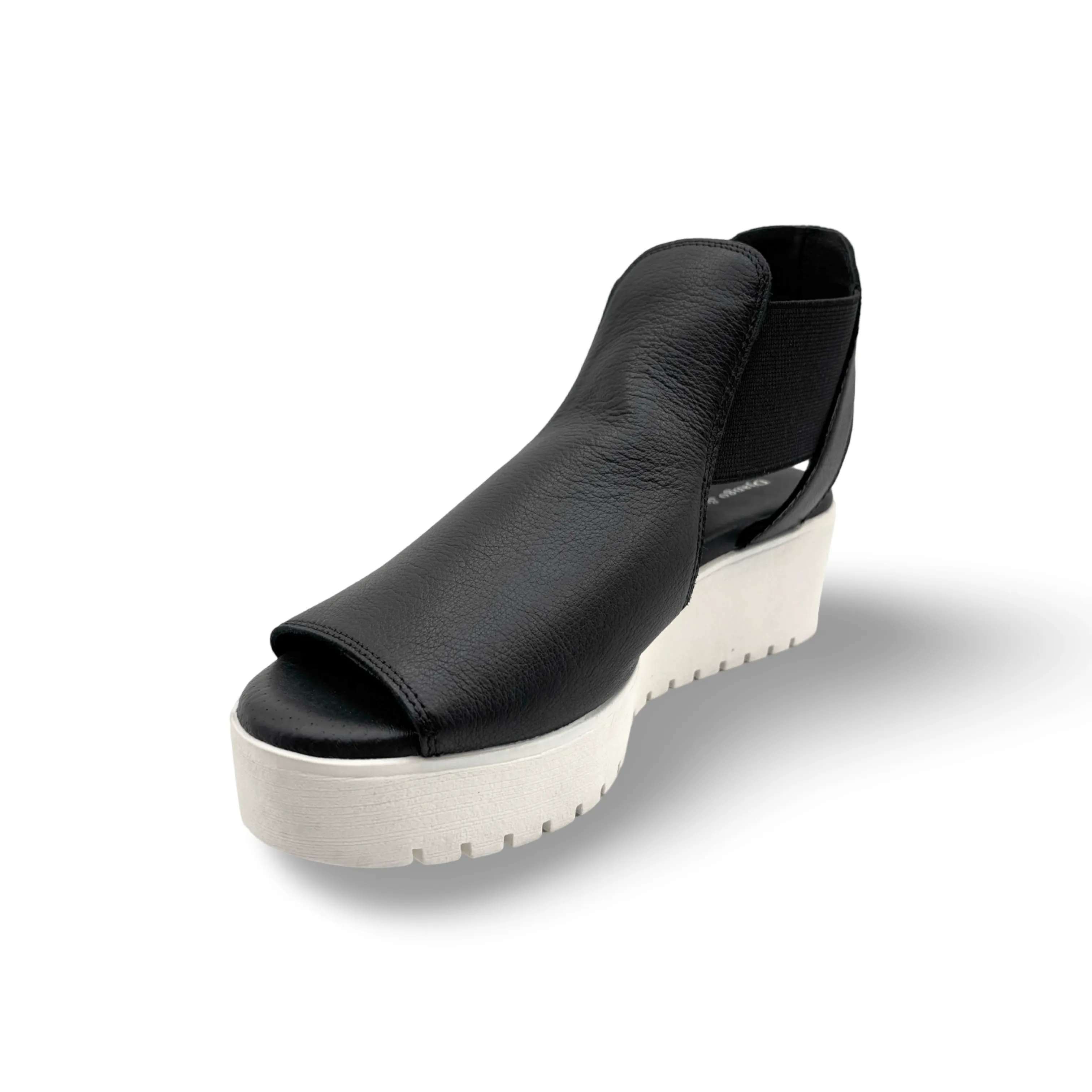 Ozie Black/White Platform Sandal