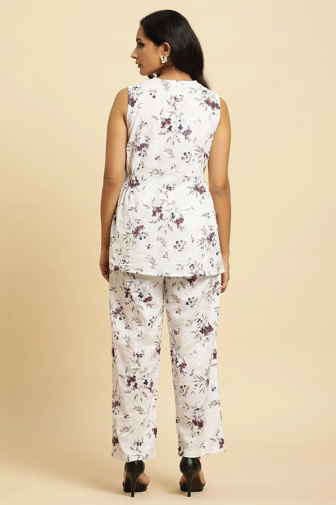 White Sleeveless Floral Printed Kurta And Pant Co-Ord Set