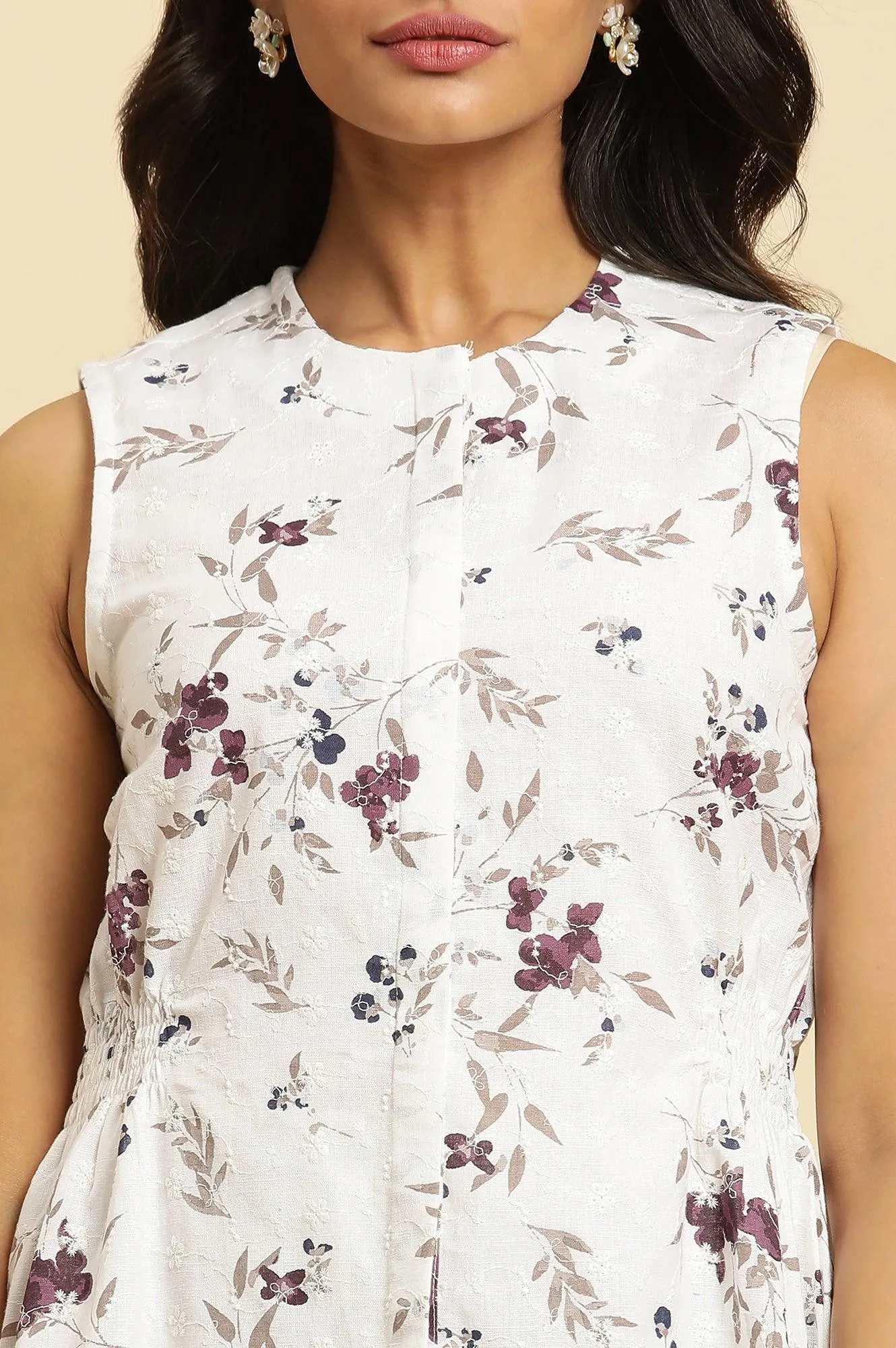 White Sleeveless Floral Printed Kurta And Pant Co-Ord Set